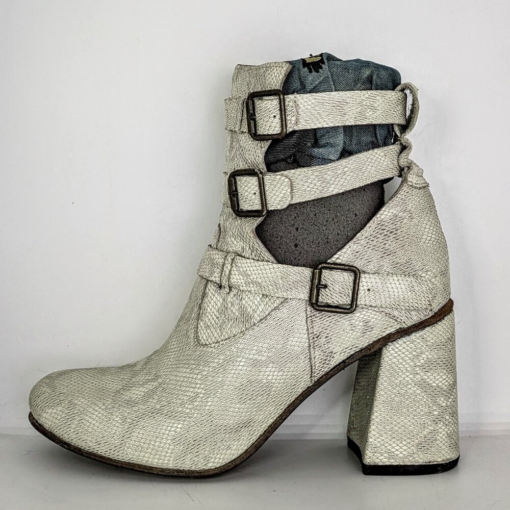 Freebird by Steven Teddy Size 11 Run Small Ankle Boots Embossed Leather